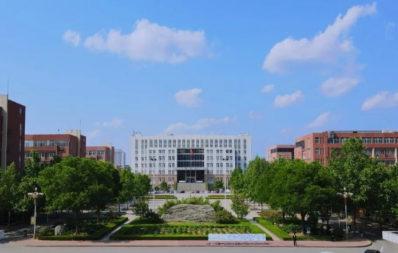菏泽医学专科学校
