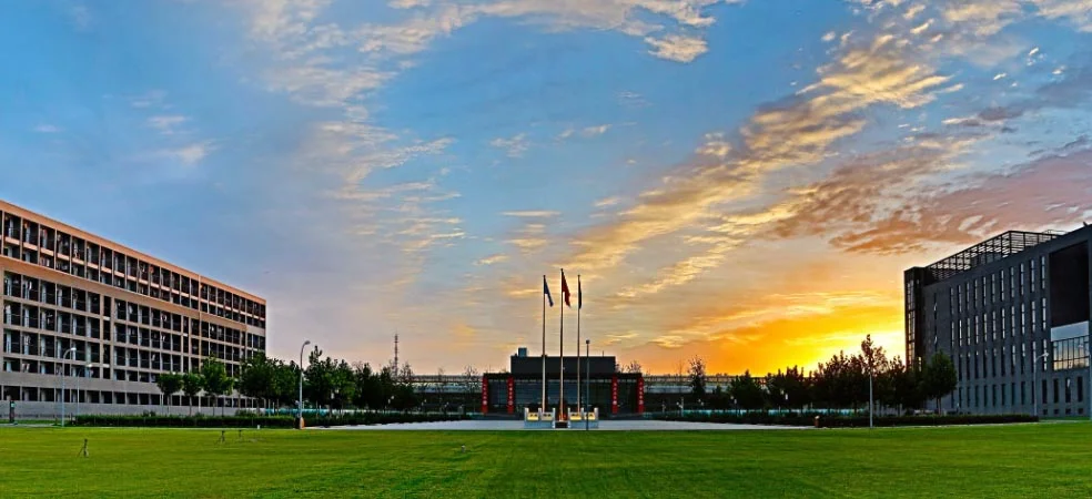 2025年外交学院专业分数线及位次(2024-2025历年) 